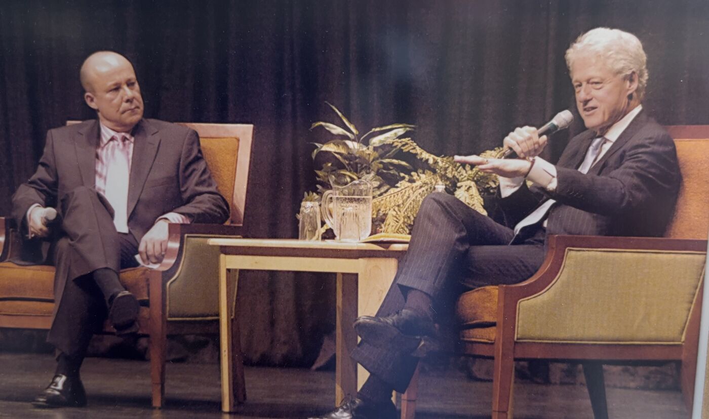 John Gormley interviewing Bill Clinton on stage